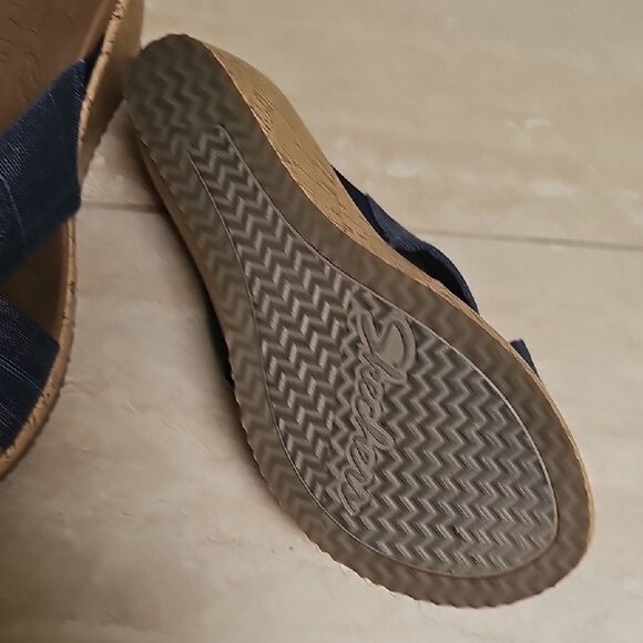 Skechers Blue  Slide Sandals with O-Ring Detail - Picture 5 of 6